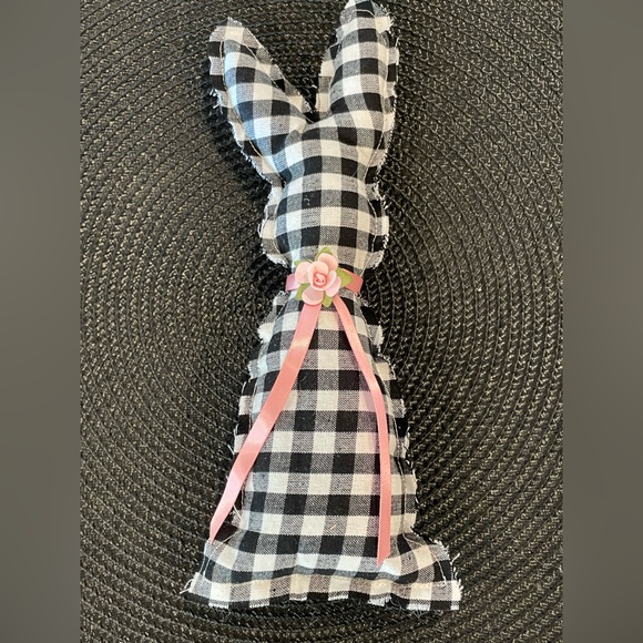 Bunnies Farmhouse Primitive Handcrafted New - Picture 5 of 6